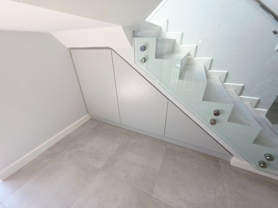 4 Bedroom Property for Sale in Sandown Western Cape